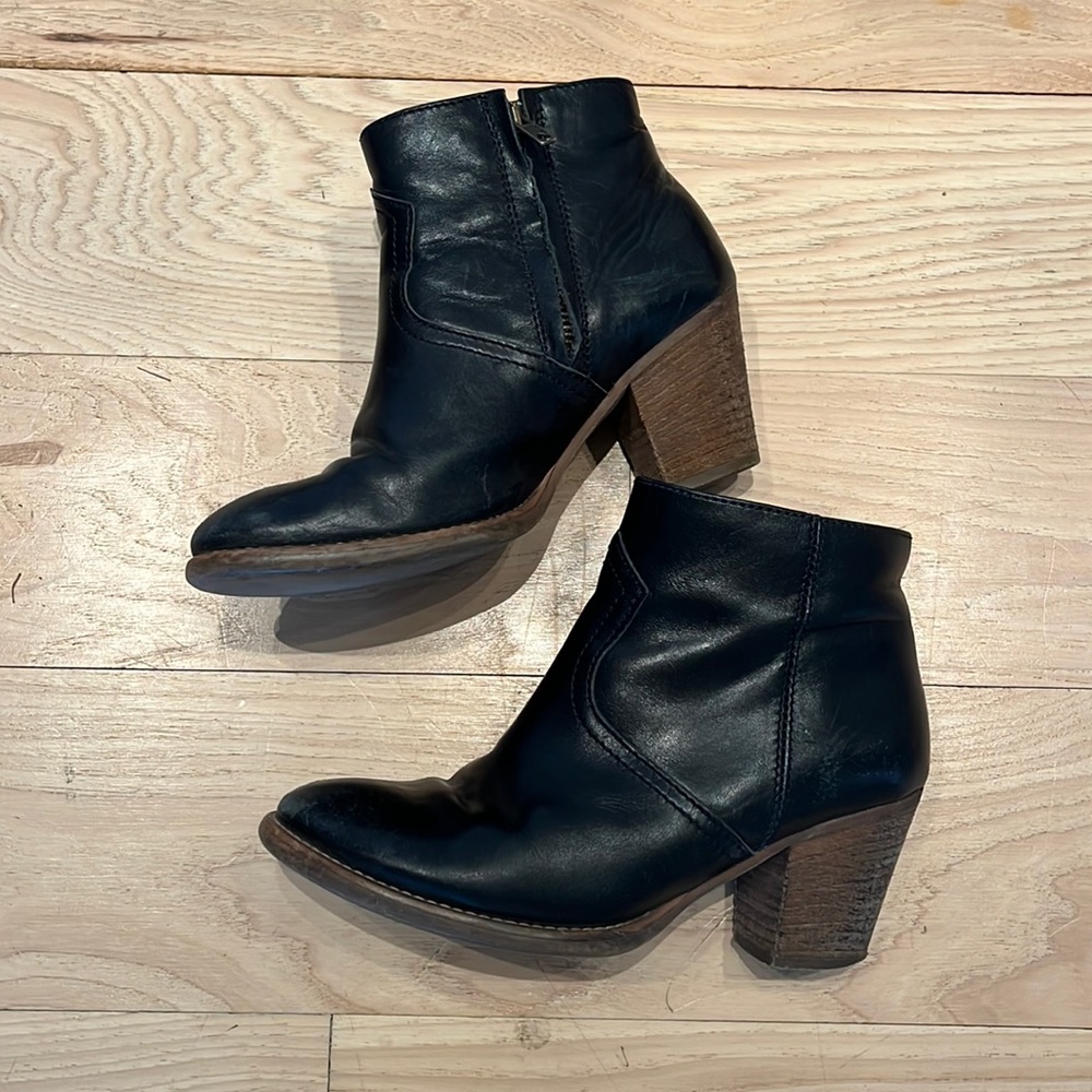 Madewell black leather booties size 61/2